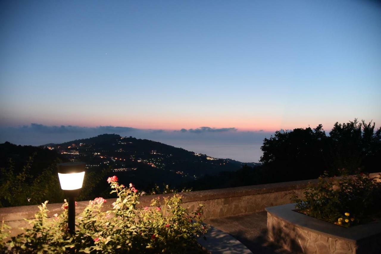Villa Mambrini Sorrento Luaran gambar